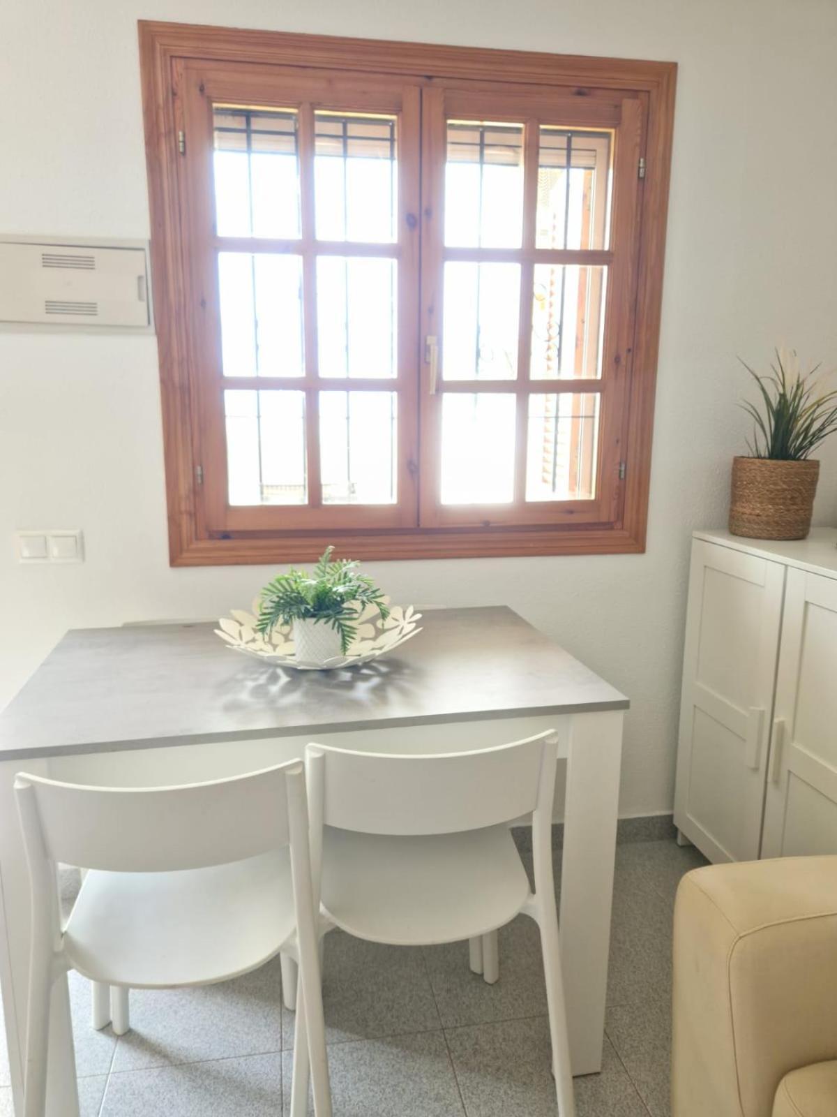 Вилла Casa Chloe, Urbanizacion Privada Торевьиа Экстерьер фото